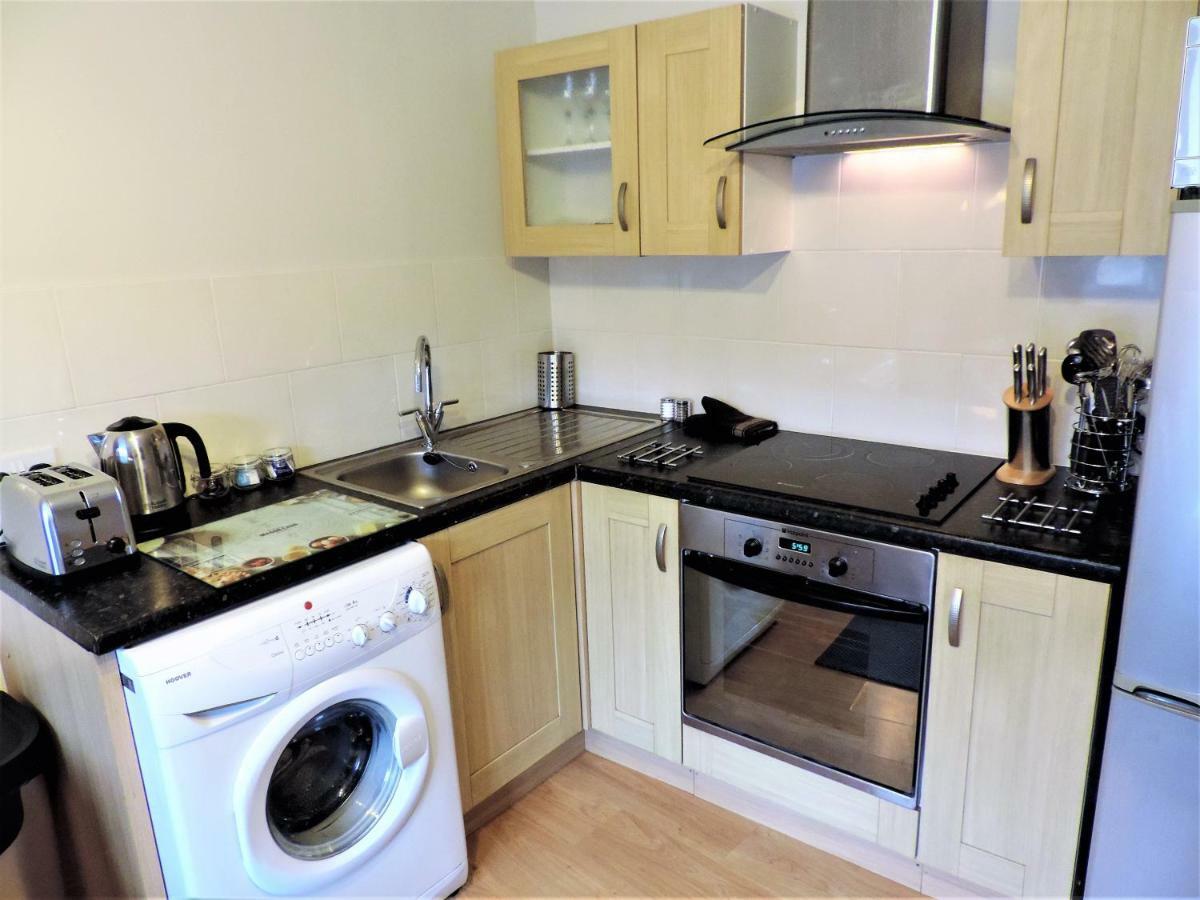 1 Bed Bagshot Pennyhill Accommodation Exterior photo